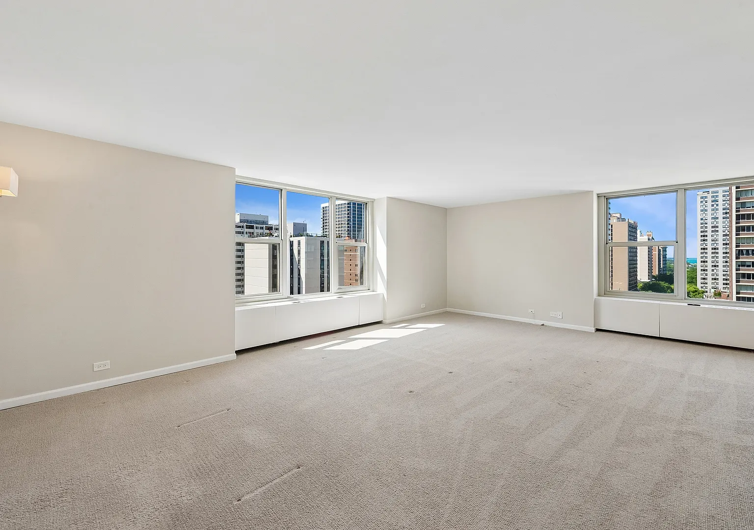 2 bed, 2.5 bath, 1650 sqft, $4,800 — Photo 4