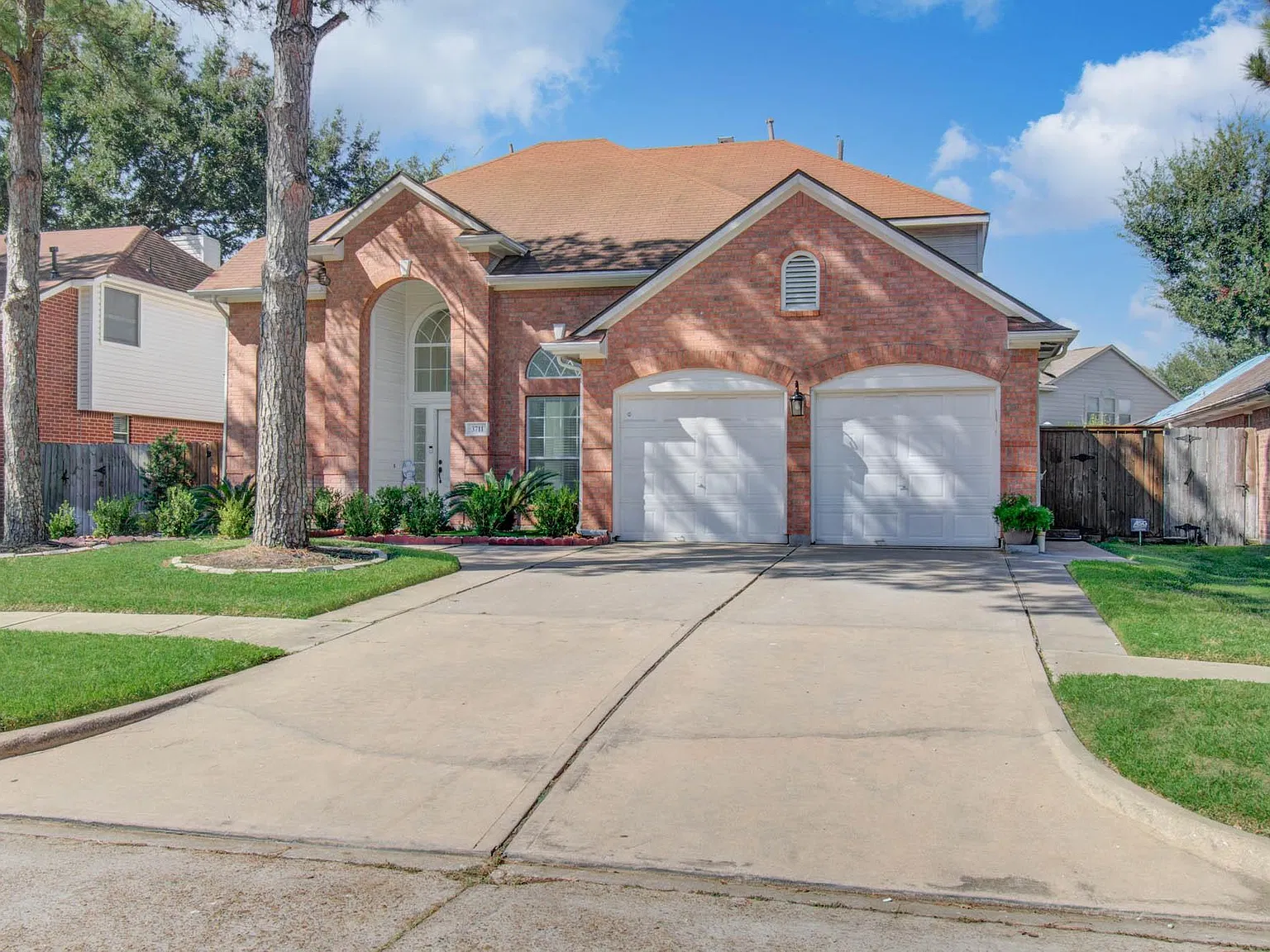 3 bed, 2.5 bath, 2394 sqft, $2,500 — Photo 4