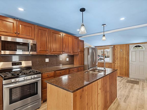 5th image of 39224 N Willow Ln