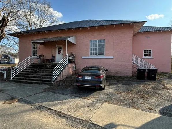 13 Smythe St #A, Belton, SC 29627