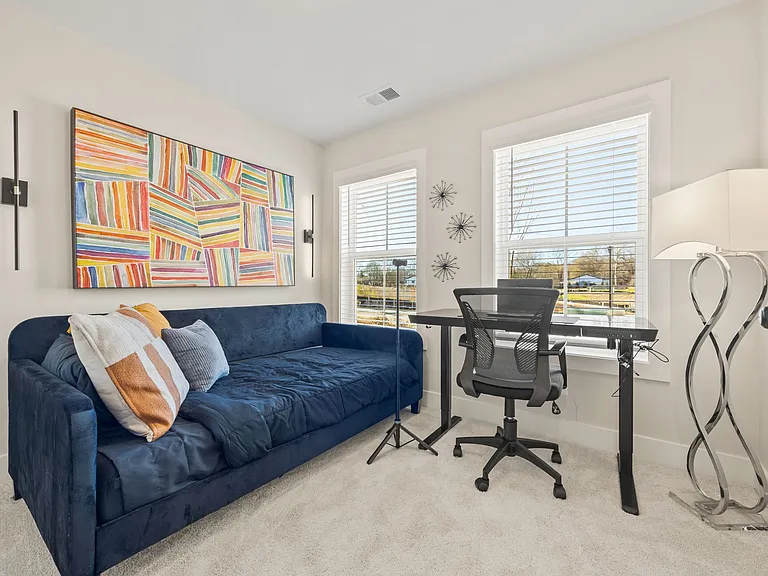 1429 Hazy Way SE — Photo 3