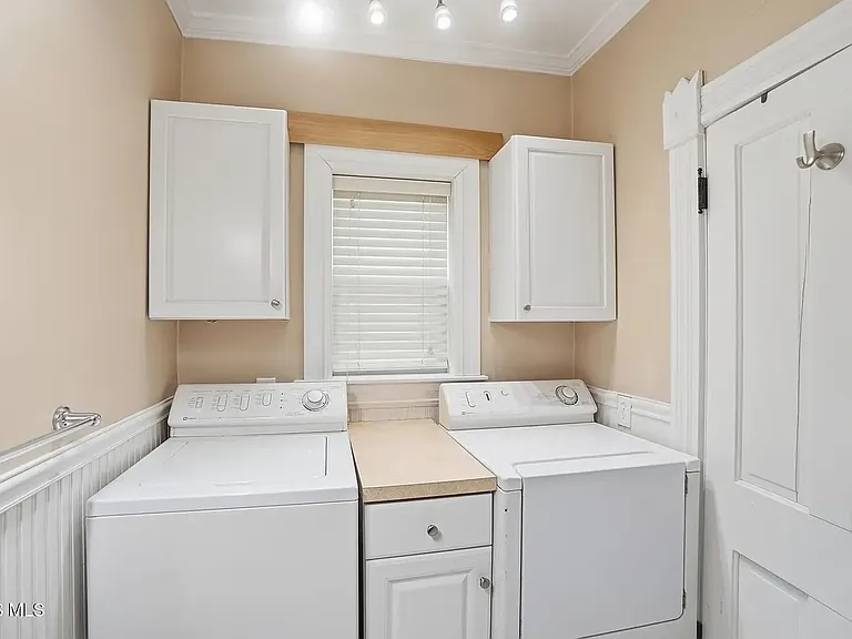 409 W Wooster St — Photo 9