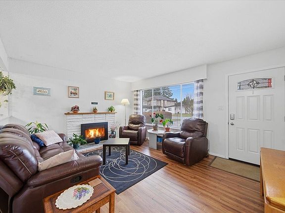 3rd image of 11735 Steeves St