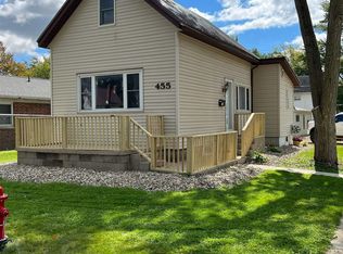 455 W Market St, Nappanee, IN 46550