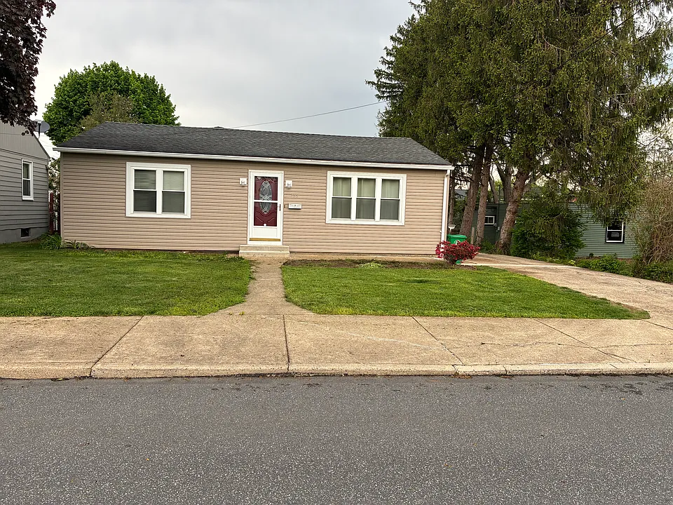 255 McKnight St