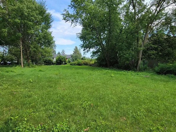 1558 Vermont St, Rolling Meadows, IL 60008