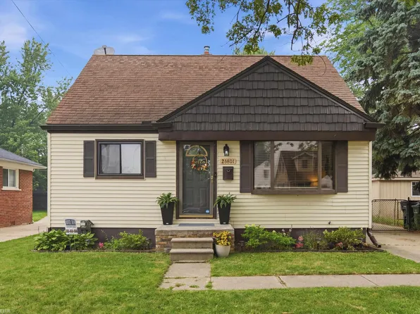 23801 Beverly St, Saint Clair Shores, MI 48082