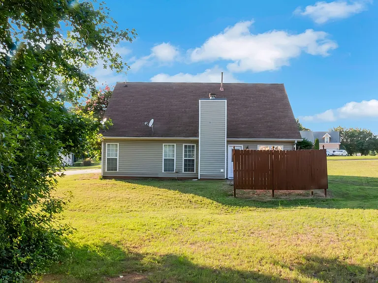 742 White Dove Dr — Photo 34