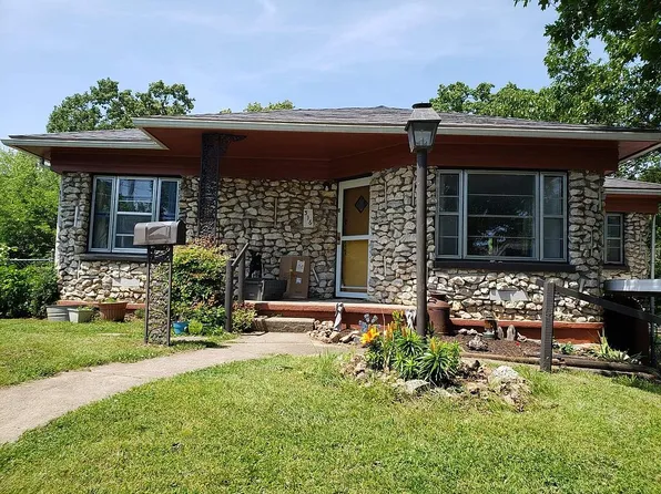316 Dewey St, Neosho, MO 64850
