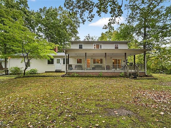 3rd image of 9456 Beaver Creek Dr