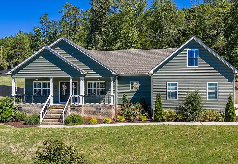 1st image of 208 Puckett Mill Dr