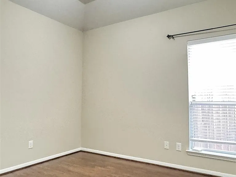 6106 Brookmall Dr — Photo 27