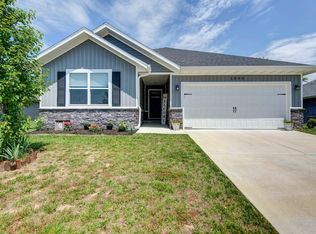 3840 N Spring Branch Ave, Springfield, MO 65803