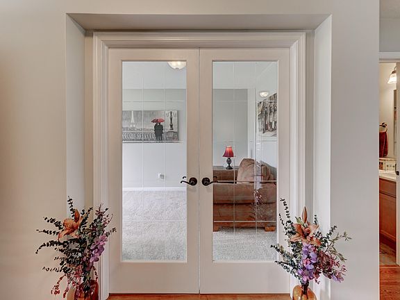 4th image of 14029 Pickett Way