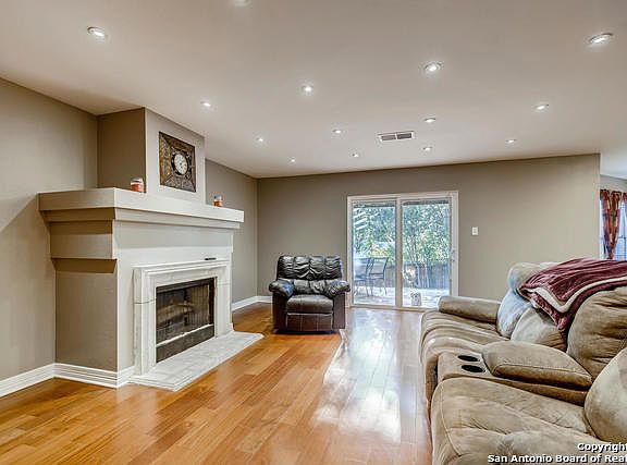 4th image of 10403 Stonewind Pl