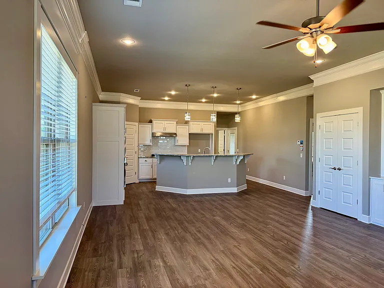 4821 W Planetree St — Photo 5