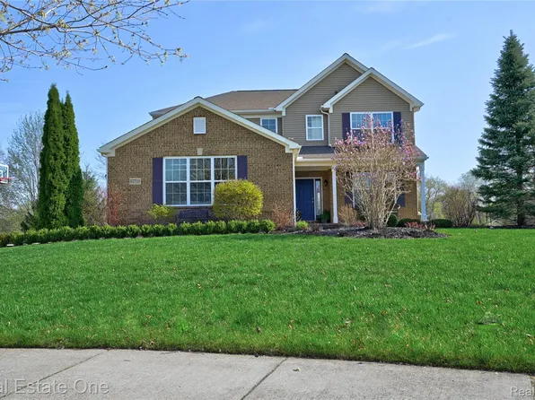 57710 Deere Ct, South Lyon, MI 48178