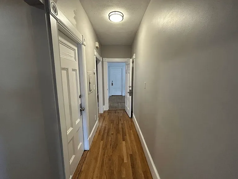 5 Falcon St #2 — Photo 6