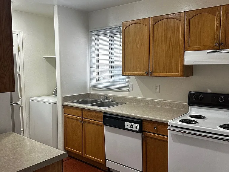 712 N Richey Blvd — Photo 4