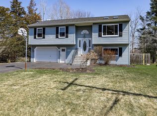 9498 Madison Ave, Brewerton, NY 13029