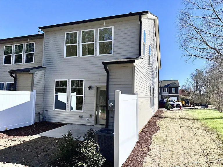 156 Wildflower Cir — Photo 19