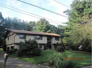 11 Woodwind Ln, Spring Valley, NY 10977