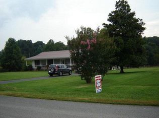 2716 James Dr, Cookeville, TN 38501