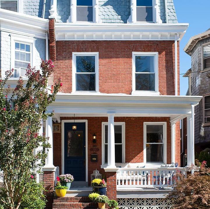 1st image of 1311 W 9th St