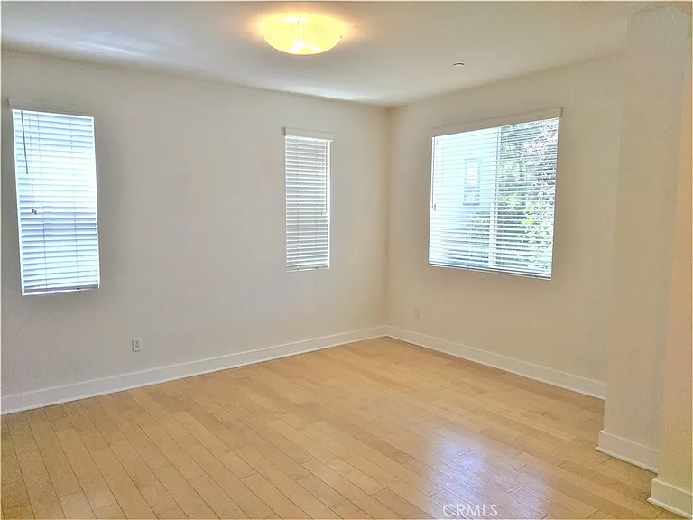 6300 Honolulu Ave #101 — Photo 24