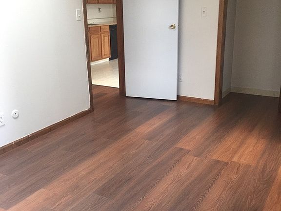 3rd image of 816 Elmwood Ave #Ur