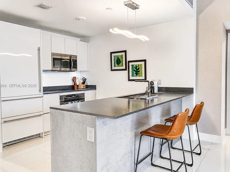 1010 Brickell Ave #2402 — Photo 7
