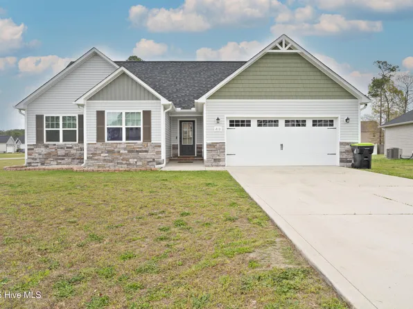 213 Rowland Drive, Richlands, NC 28574