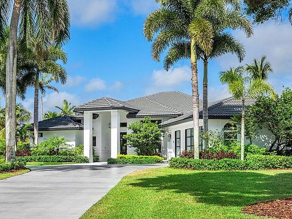 Home For Sale In Delray Lakes Estates