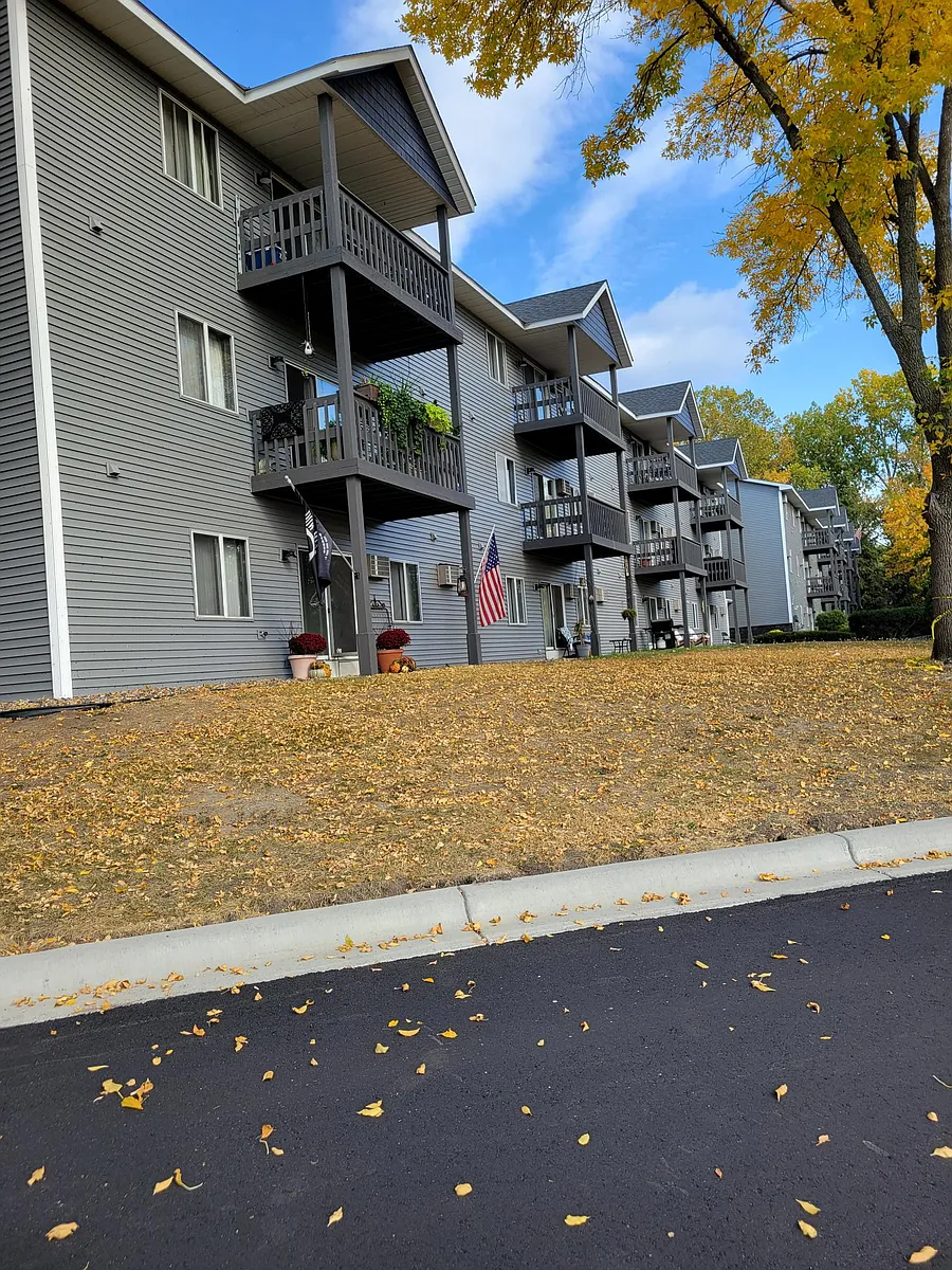 Building Photo - County Line Plaza