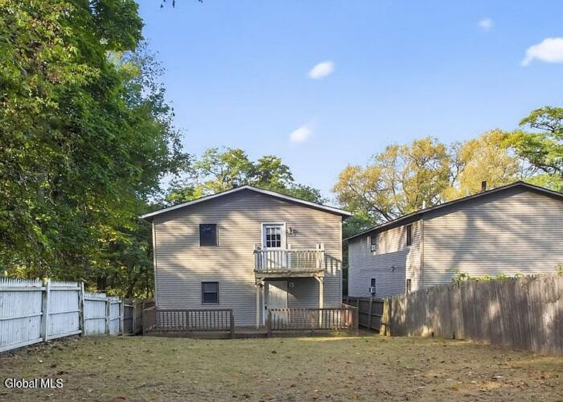 3rd image of 1087 Davis Terrace