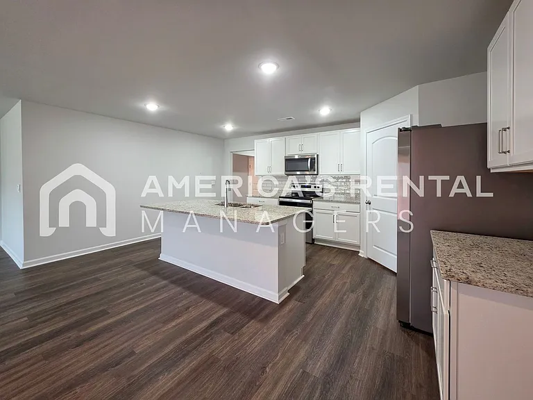 1508 Heritage Cir SE — Photo 21