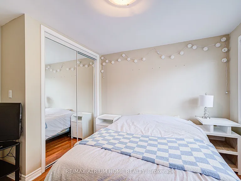 134 Fairglen Ave — Photo 26