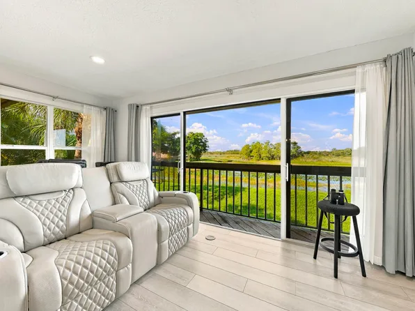 1111 DUNCAN Circle #202, Palm Beach Gardens, FL 33418