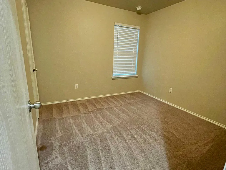141 Cushman Dr — Photo 10
