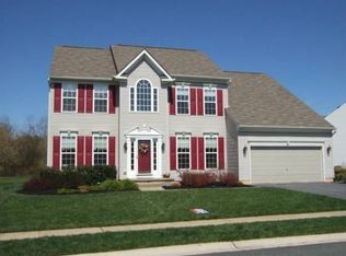 11 Glen Avon Dr, Newark, DE 19702