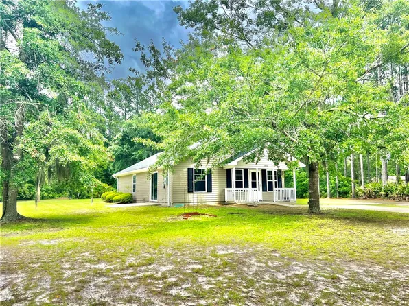 1011 Waters Ct SE, Darien, GA 31305