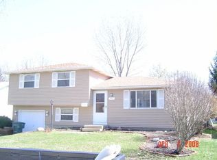 822 Eliots Oak Rd, Columbus, OH 43228