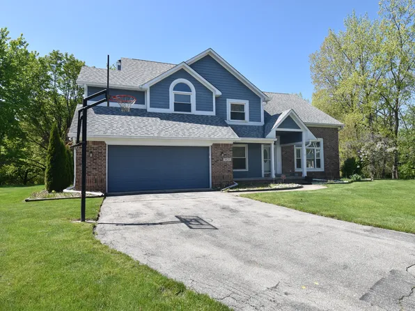 8624 Bay Pointe Cir, Indianapolis, IN 46236