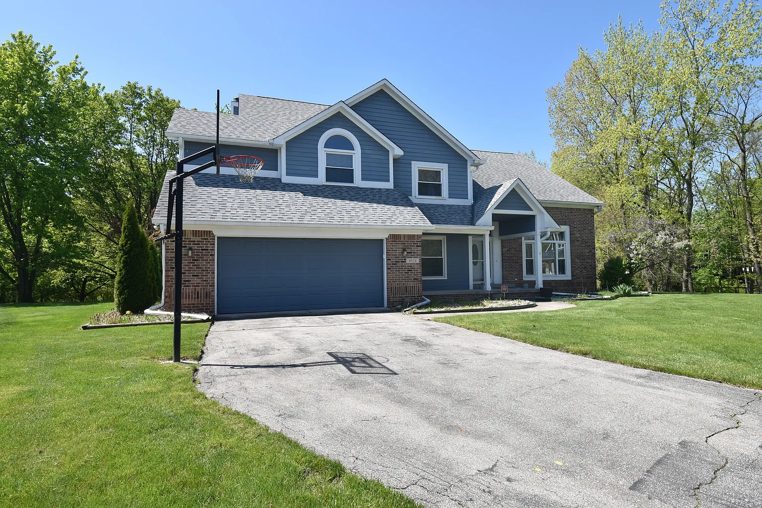 8624 Bay Pointe Cir photo 1
