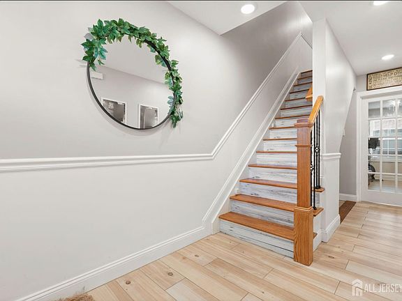 3rd image of 322 McGuire Pl