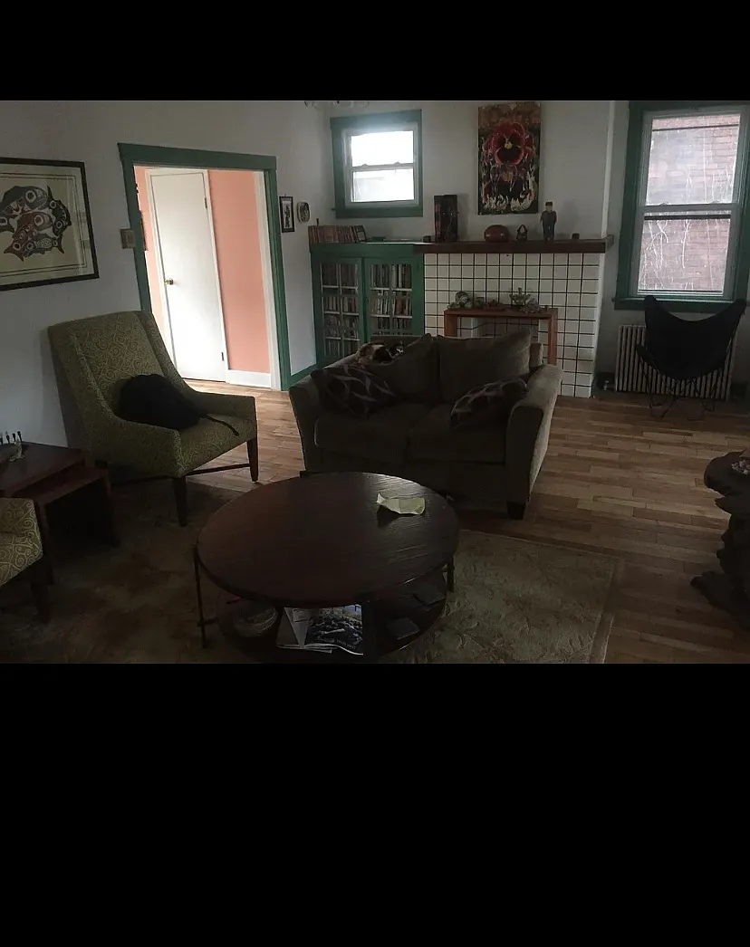 5 bed, 2.5 bath, 2060 sqft, $2,500 — Photo 3
