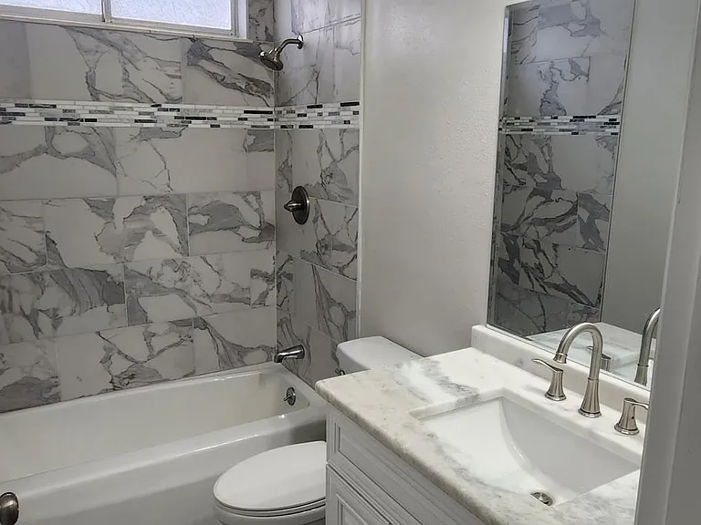 912 La Jolla Ave — Photo 13