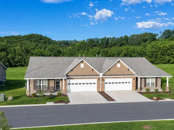 712 Snowflower Cir, Pigeon Forge, TN 37863