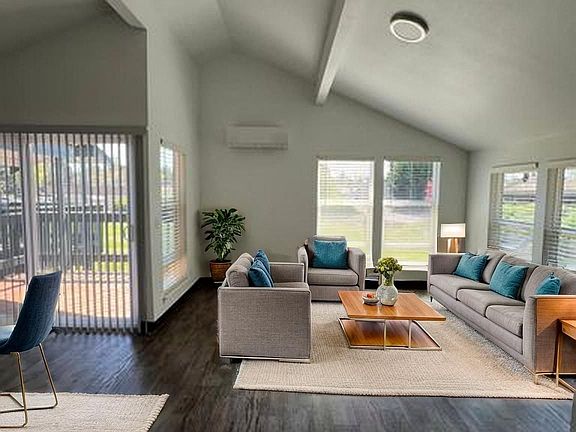 4th image of 23817 108th Ave SE #17