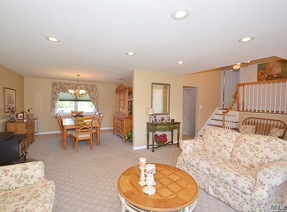 3rd image of 4082 Meadow Ln